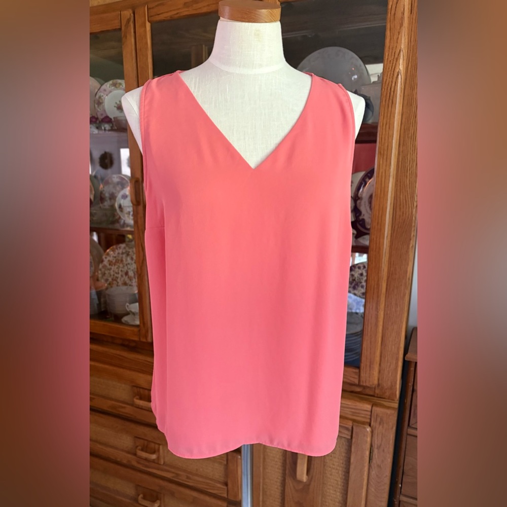 Coral Sleeveless V-Neck Blouse sz L
